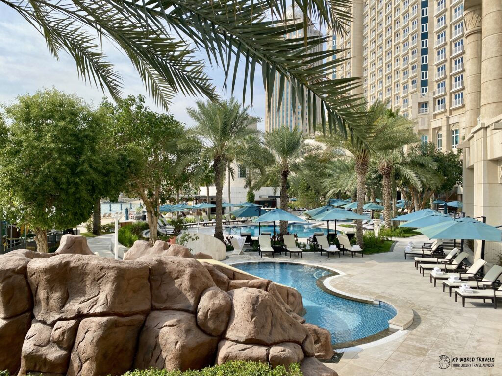 Four Seasons Doha - Beach and Pool