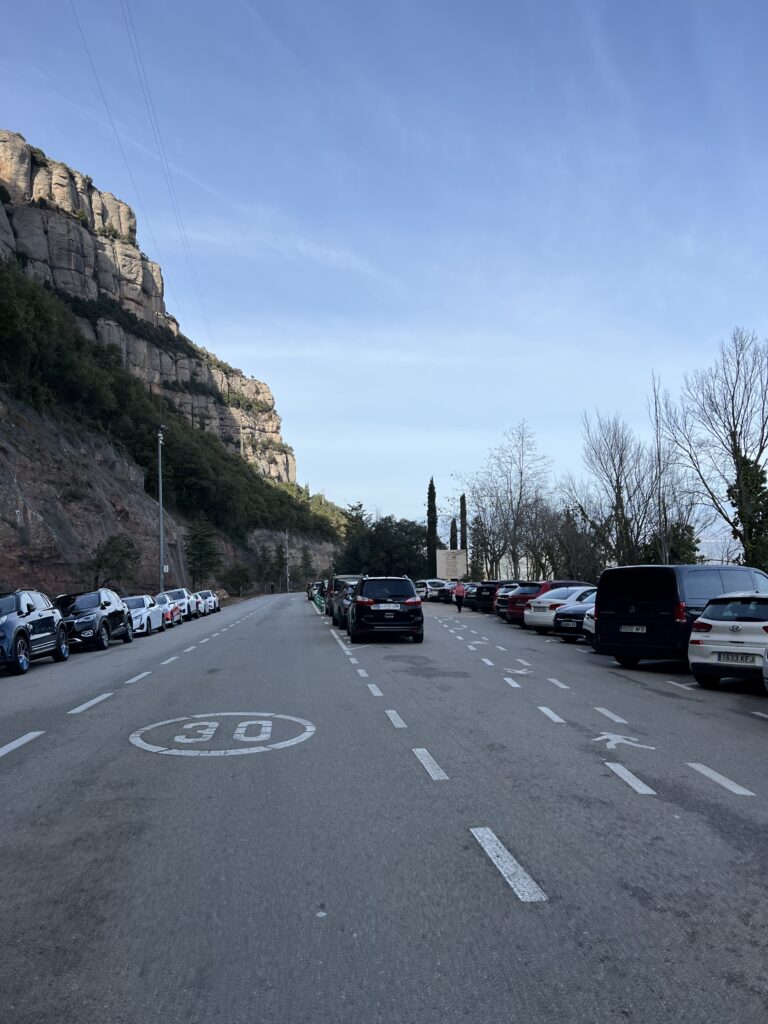 Montserrat parking