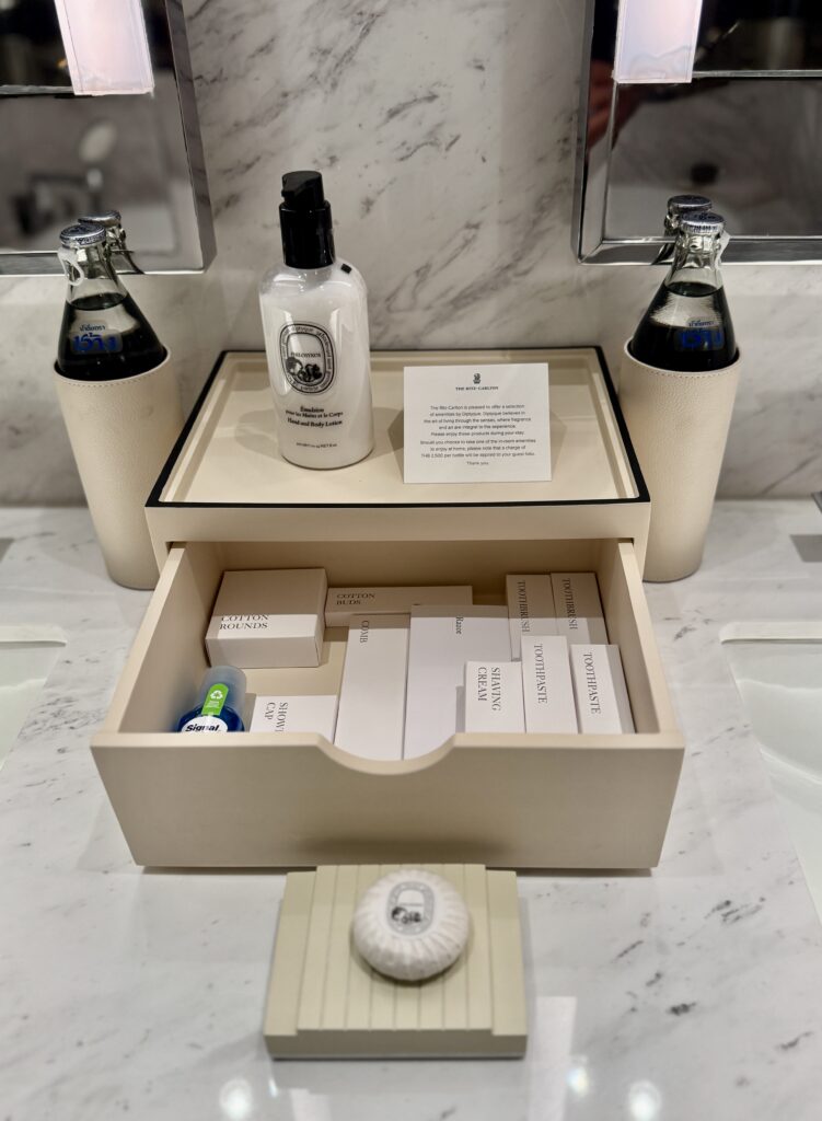 Ritz Carlton Bangkok -Deluxe Room Bathroom