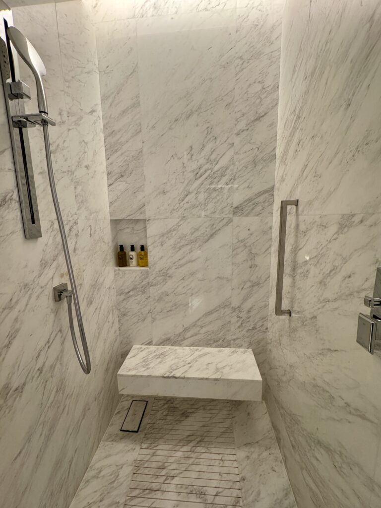 Ritz Carlton Bangkok -Deluxe Room Bathroom