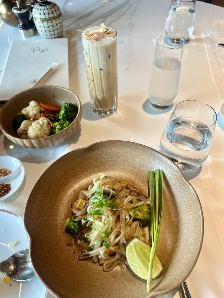 Ritz Carlton Bangkok -Breakfast