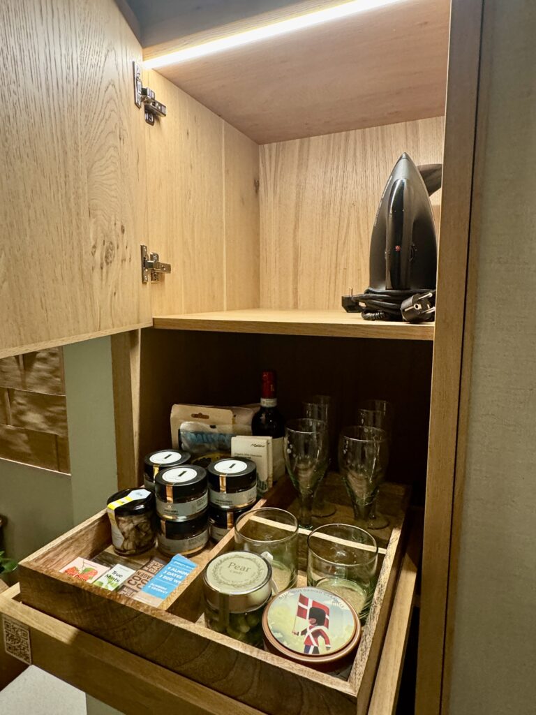 1 hotel copenhagen city king mini bar