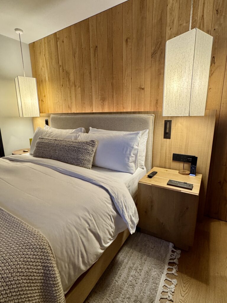 1 hotel copenhagen city king bedroom