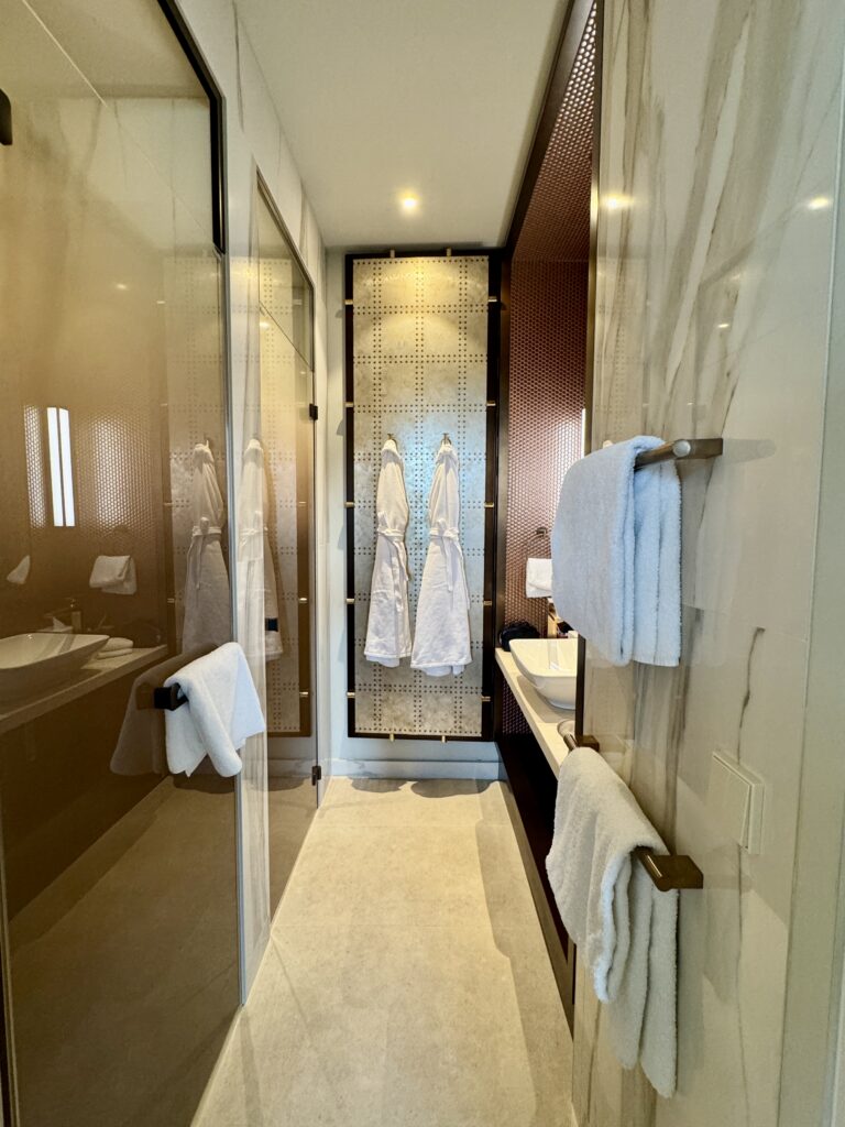 Andaz Prague Deluxe Room Bathroom