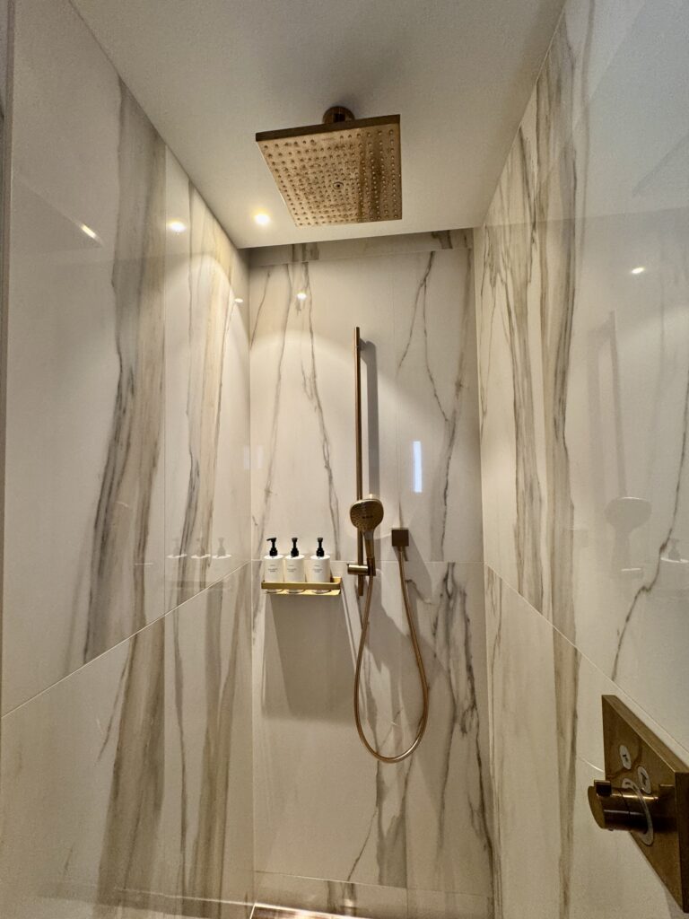 Andaz Prague Deluxe Room Bathroom